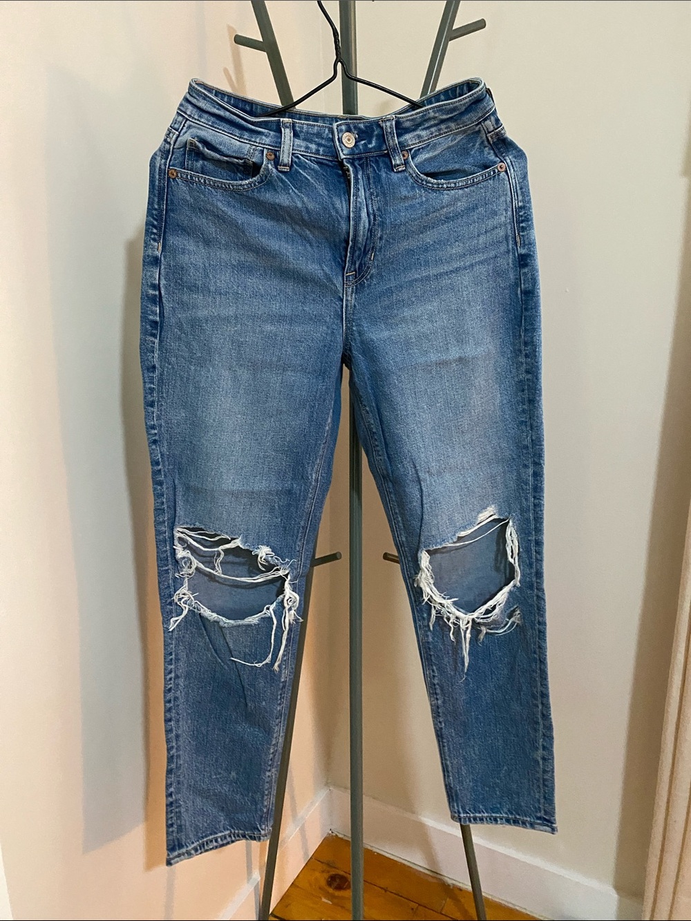 American Eagle Distressed High-Rise Blue Jeans